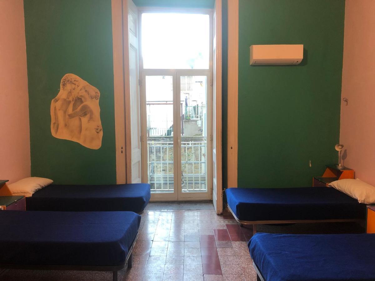 Bett im gemischten 6-Bett-Schlafsaal